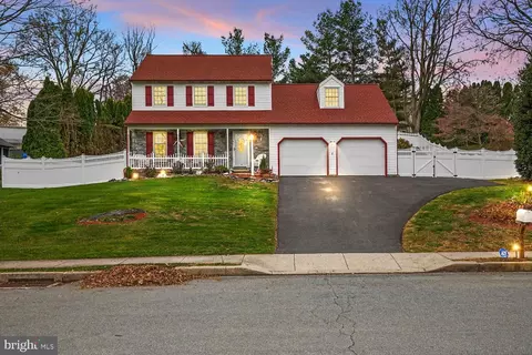 1707 Crossfield Dr, Lancaster, PA 17603