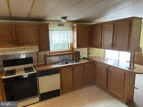 751 Willow Ln, Gap, PA 17527 photo 10