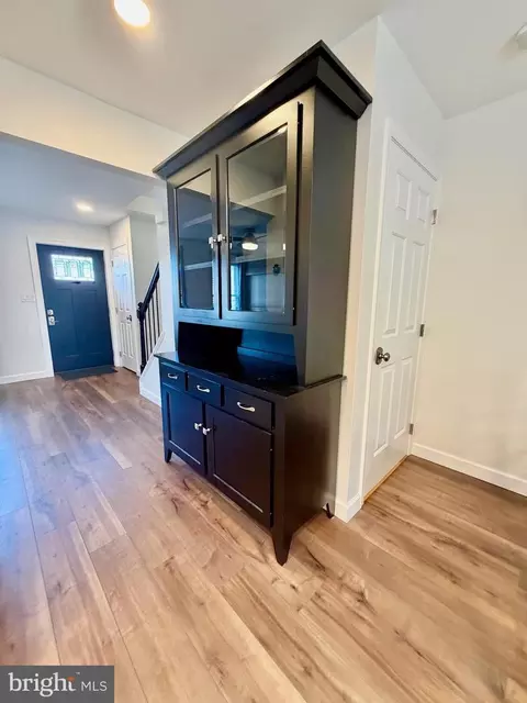 Entry Way - 112 Chukar Ct, Lititz, PA 17543 photo 2 of 4