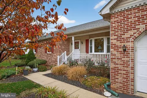 213 E 6th St, Lititz, PA 17543 photo 7