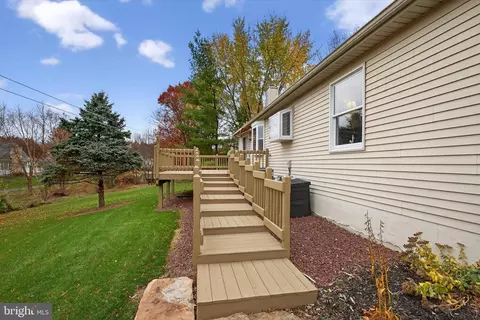 213 E 6th St, Lititz, PA 17543 photo 39