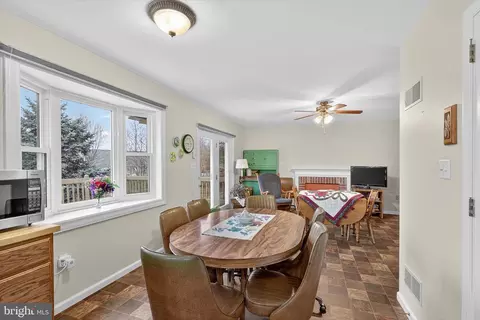 213 E 6th St, Lititz, PA 17543 photo 17