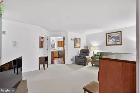 213 E 6th St, Lititz, PA 17543 photo 8