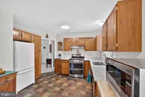 213 E 6th St, Lititz, PA 17543 photo 15