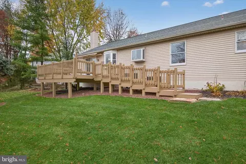 213 E 6th St, Lititz, PA 17543 photo 40