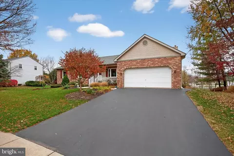 213 E 6th St, Lititz, PA 17543 photo 5