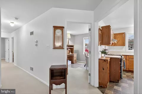 213 E 6th St, Lititz, PA 17543 photo 12