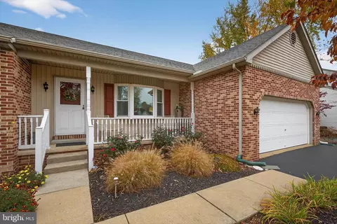 213 E 6th St, Lititz, PA 17543 photo 6