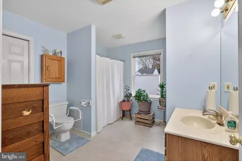 213 E 6th St, Lititz, PA 17543 photo 27