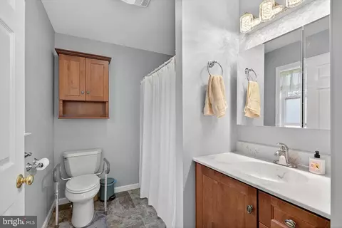 213 E 6th St, Lititz, PA 17543 photo 32