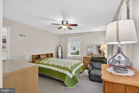 213 E 6th St, Lititz, PA 17543 photo 30