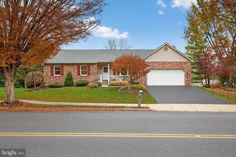 213 E 6th St, Lititz, PA 17543