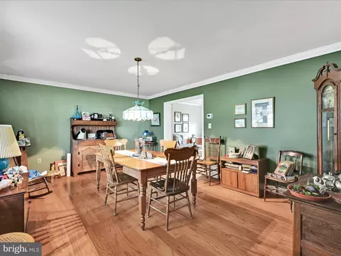 Dining - 618 W 3rd Ave, Lititz, PA 17543 photo 1 of 2
