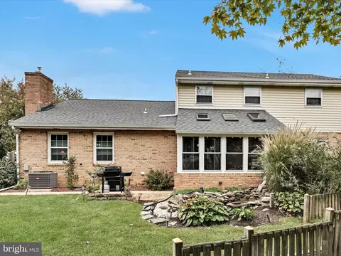 Exterior - 618 W 3rd Ave, Lititz, PA 17543 photo 10 of 12