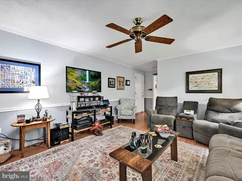Living - 618 W 3rd Ave, Lititz, PA 17543 photo 2 of 2