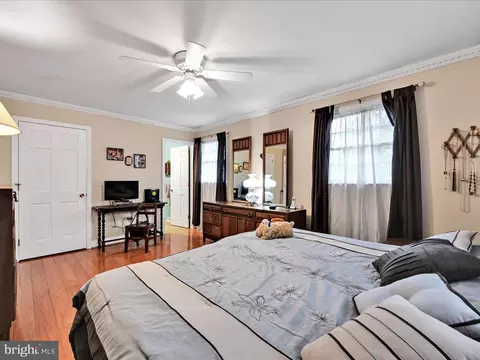 Bedroom - 618 W 3rd Ave, Lititz, PA 17543 photo 6 of 6
