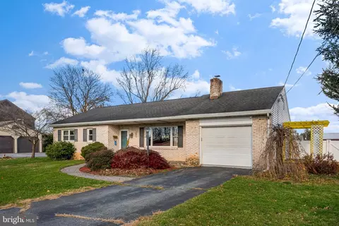 187 N Hazel St, Manheim, PA 17545