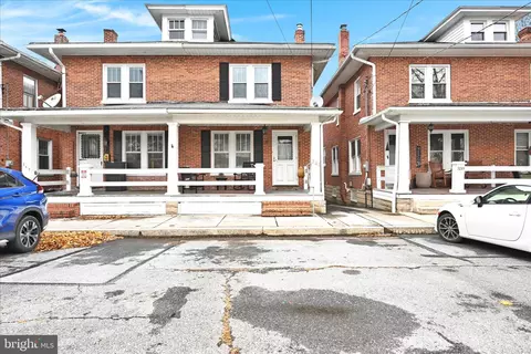 341 W Donegal St, Mount Joy, PA 17552