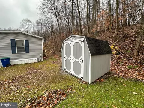 725 Hillside Dr, Gap, PA 17527 photo 5