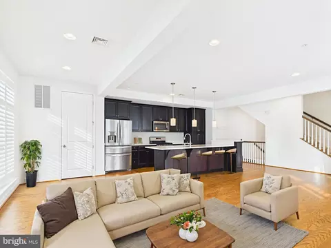 702 Mayer Pl, Lancaster, PA 17601