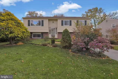 740 Blue Grass Rd, Lancaster, PA 17601