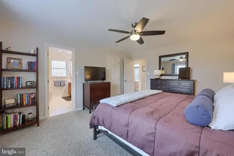 Bedroom - 35 Field Ln, Lititz, PA 17543 photo 4 of 4