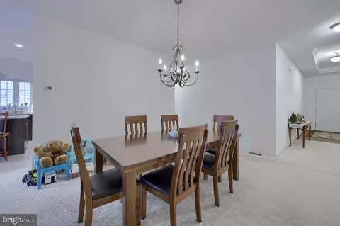Dining - 423 Valor Dr, Lititz, PA 17543 photo 3 of 4