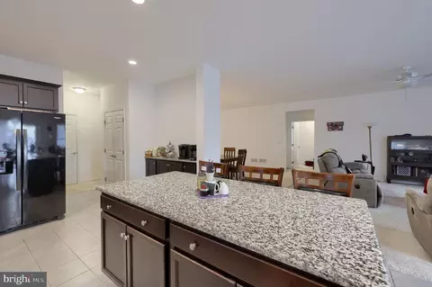Entry Way - 423 Valor Dr, Lititz, PA 17543 photo 3 of 5