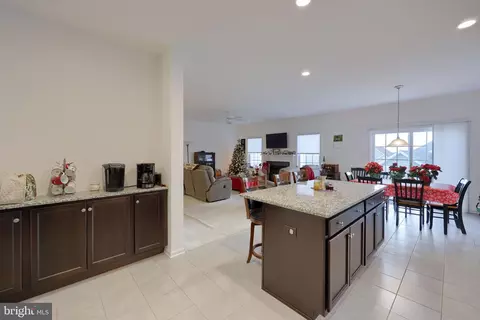 Entry Way - 423 Valor Dr, Lititz, PA 17543 photo 2 of 5