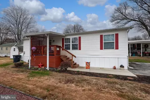 181 Weidler Ln, Lititz, PA 17543 photo 2