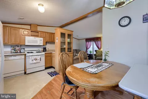 181 Weidler Ln, Lititz, PA 17543 photo 3