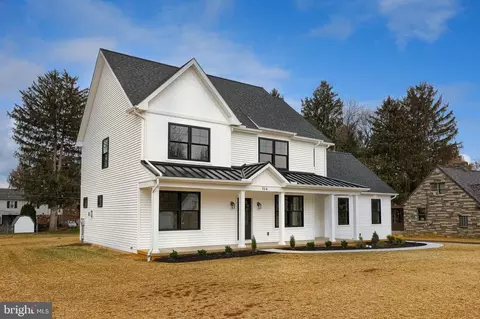 Exterior - 514 Woodcrest Ave, Lititz, PA 17543 photo 2 of 4