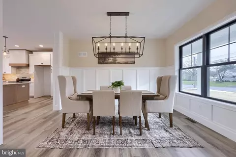 Dining - 514 Woodcrest Ave, Lititz, PA 17543 photo 7 of 11