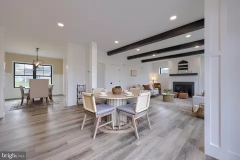 Dining - 514 Woodcrest Ave, Lititz, PA 17543 photo 1 of 11