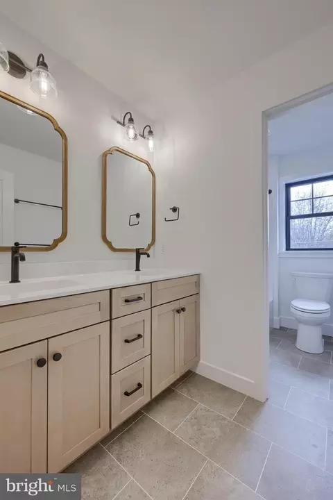 Bath - 514 Woodcrest Ave, Lititz, PA 17543 photo 10 of 10