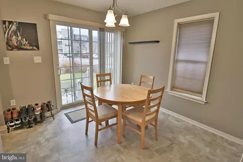 Dining - 486 Balmer Rd, Lititz, PA 17543 photo 1 of 2