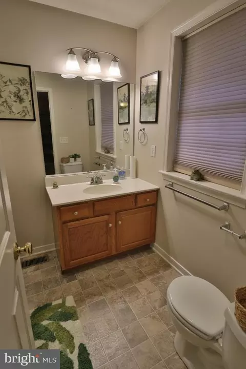 Bath - 486 Balmer Rd, Lititz, PA 17543 photo 2 of 2