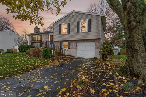 141 Summer Ln, Lititz, PA 17543 photo 2