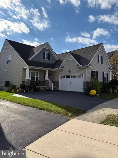 509 Brookshire Dr, Lancaster, PA 17601