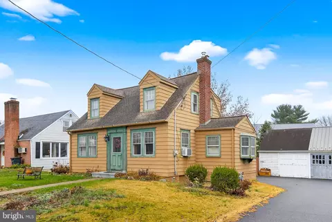 11 Clayton Ave, Lancaster, PA 17602