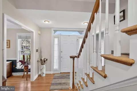 Entry Way - 35 Old Post Ln, Lititz, PA 17543 photo 4 of 11