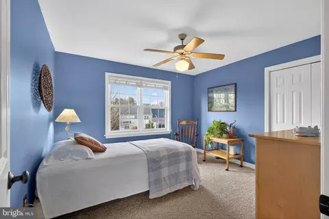 Bedroom - 35 Old Post Ln, Lititz, PA 17543 photo 5 of 8
