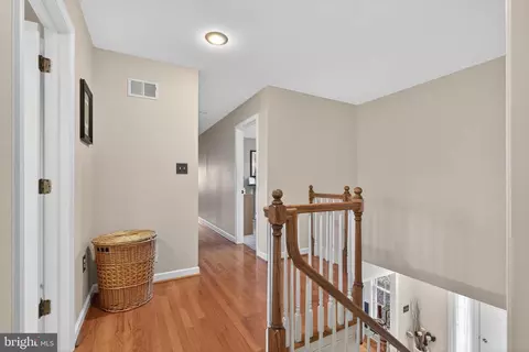 Entry Way - 35 Old Post Ln, Lititz, PA 17543 photo 9 of 11