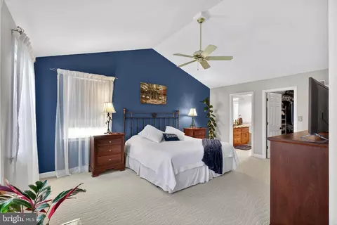 Bedroom - 35 Old Post Ln, Lititz, PA 17543 photo 3 of 8