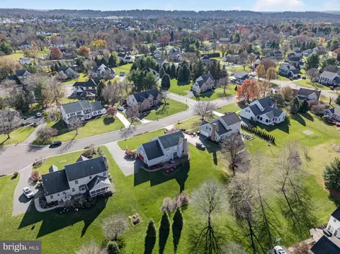 View/Area - 35 Old Post Ln, Lititz, PA 17543 photo 1 of 8