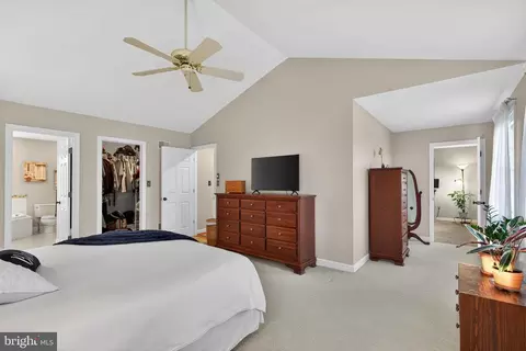 Bedroom - 35 Old Post Ln, Lititz, PA 17543 photo 4 of 8