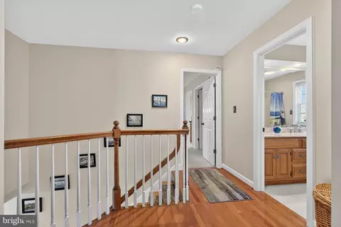 Entry Way - 35 Old Post Ln, Lititz, PA 17543 photo 8 of 11