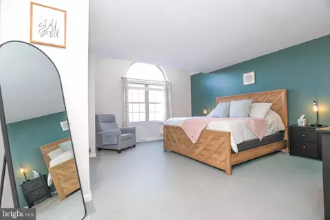 Bedroom - 407 Crosswinds Dr, Lititz, PA 17543 photo 4 of 5