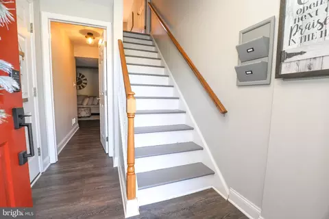 Entry Way - 407 Crosswinds Dr, Lititz, PA 17543 photo 1 of 2