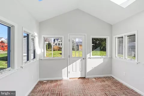 Entry Way - 233 Cardinal Rd, Lititz, PA 17543 photo 1 of 2